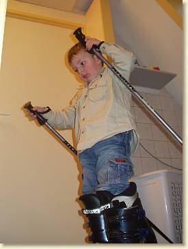 20080114-03 Oefenen op de ski's van papa